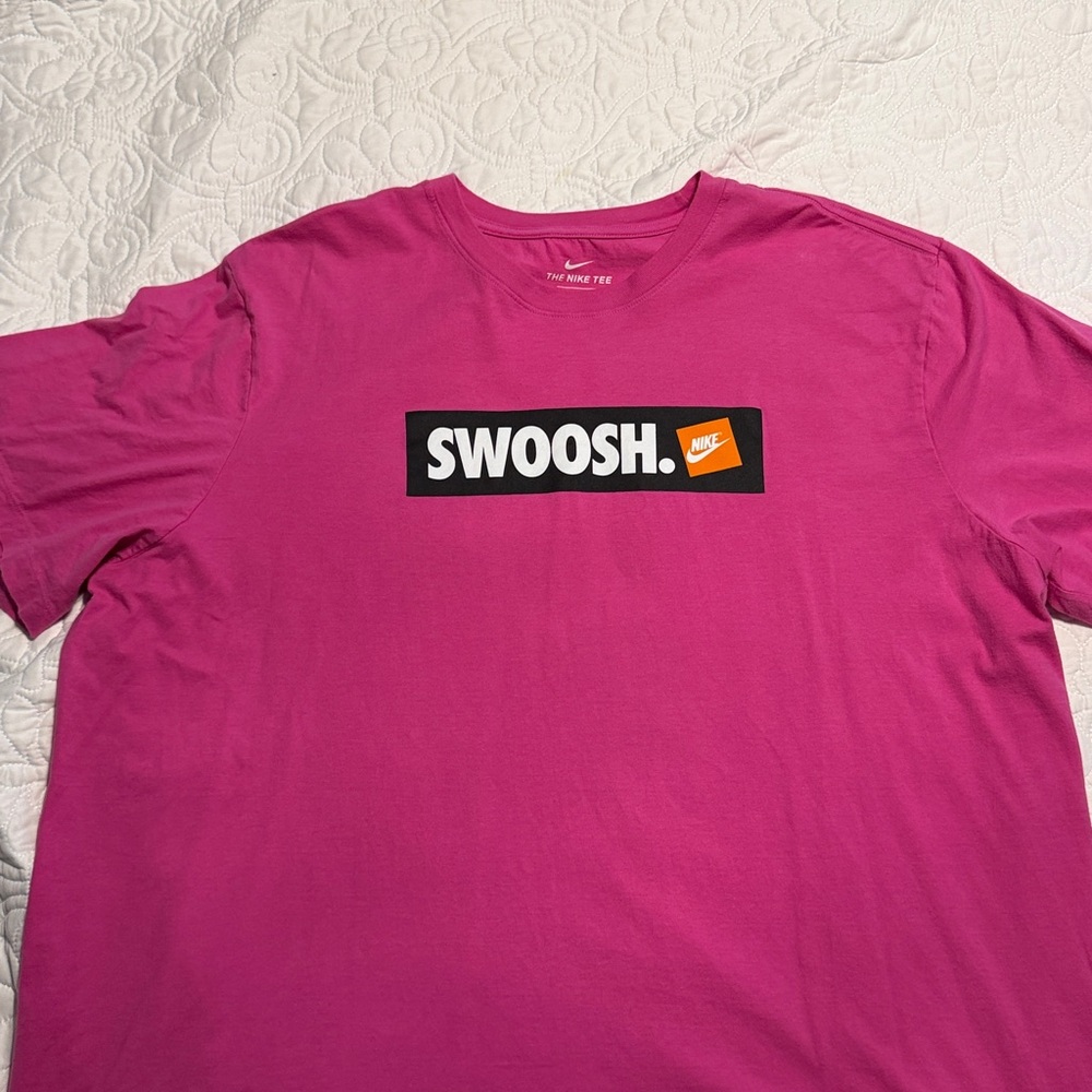 Mens Nike "Swoosh" Logo Crewneck Short Sleeve T-Shirt